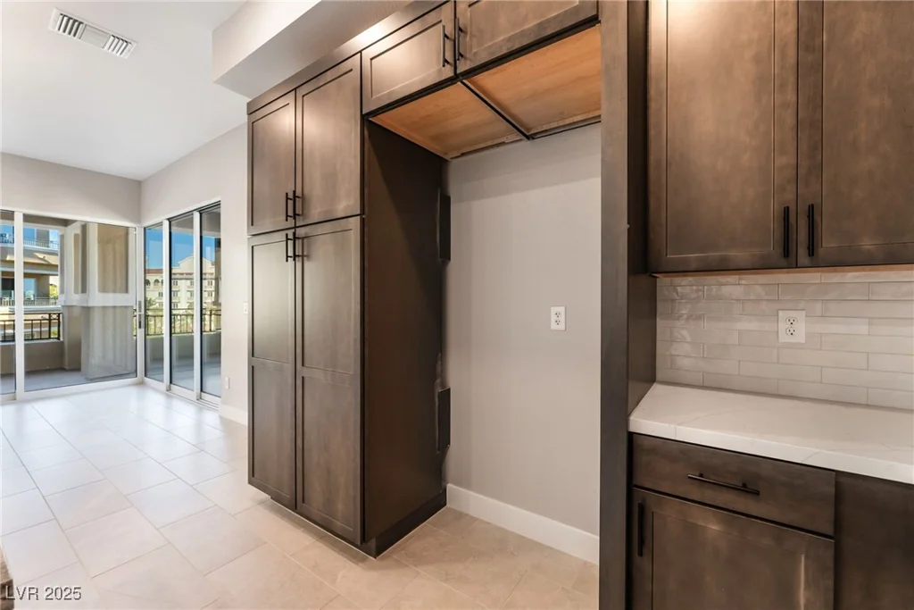 9132 Las Manaitas, Las Vegas, NV 89144