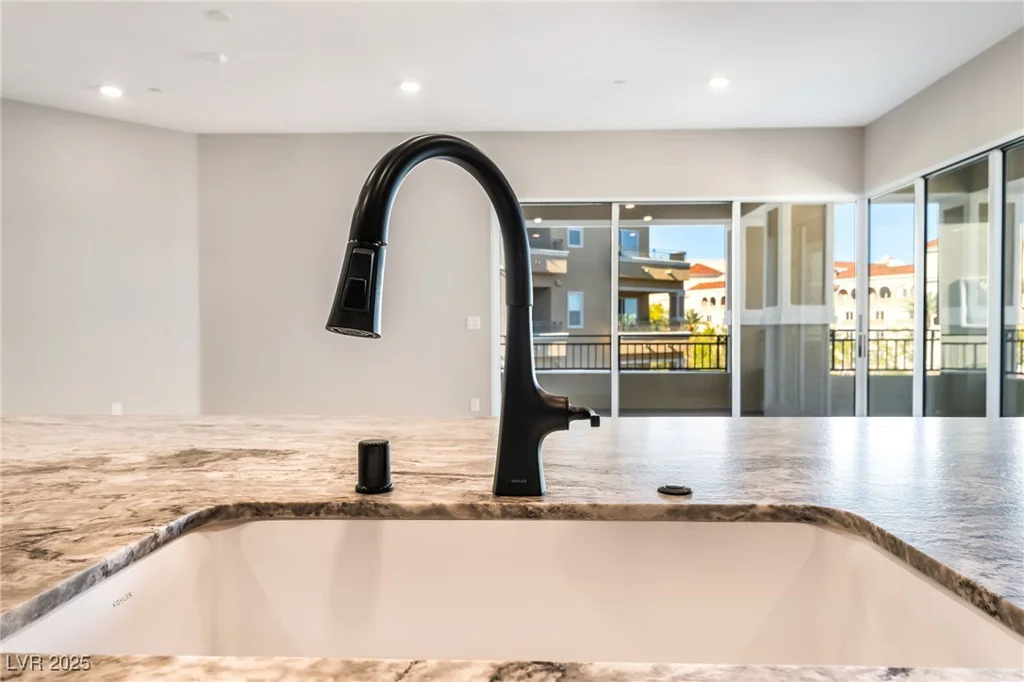 9132 Las Manaitas, Las Vegas, NV 89144