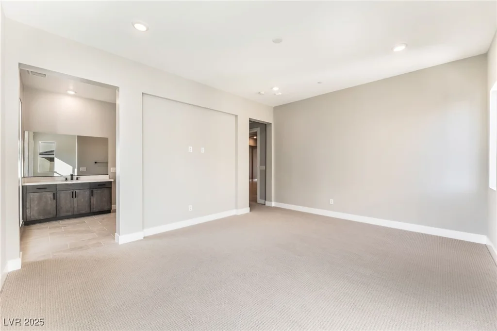9132 Las Manaitas, Las Vegas, NV 89144