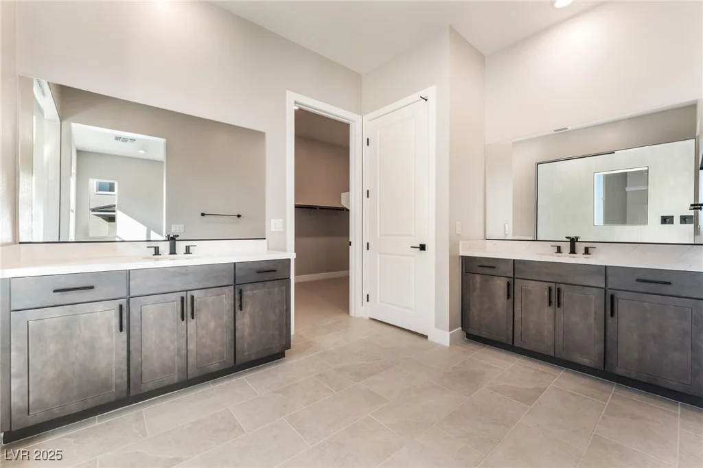 9132 Las Manaitas, Las Vegas, NV 89144