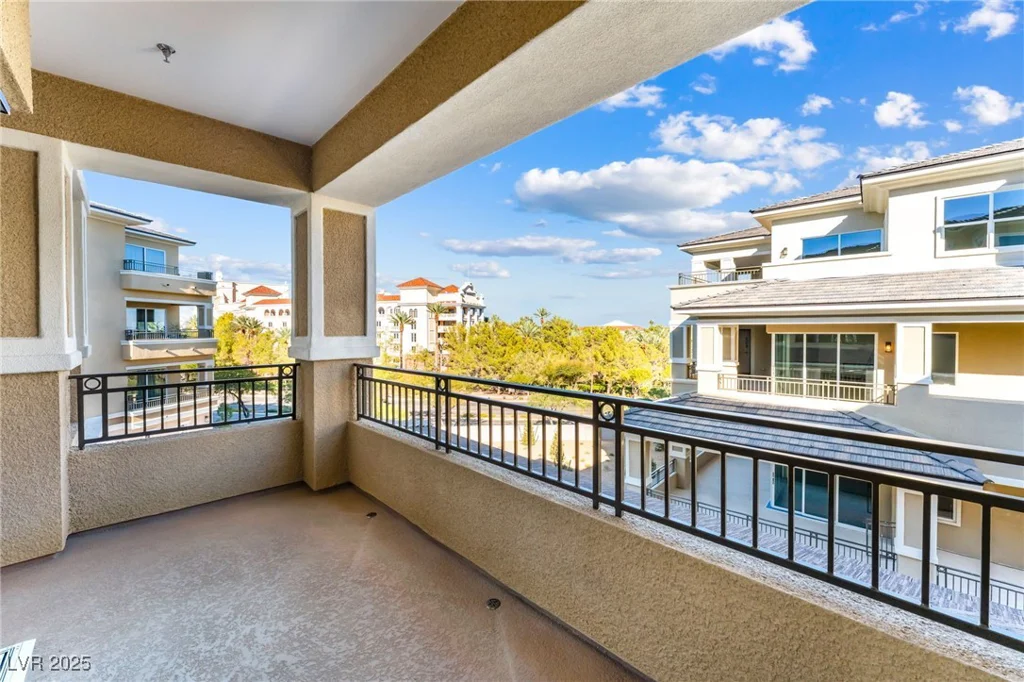 9132 Las Manaitas, Las Vegas, NV 89144