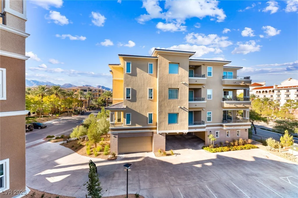 9132 Las Manaitas, Las Vegas, NV 89144