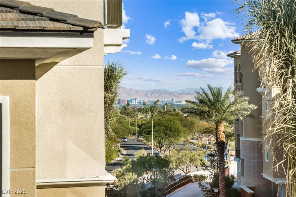 9132 Las Manaitas, Las Vegas, NV 89144