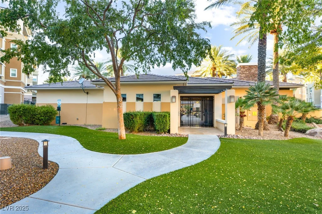 9132 Las Manaitas, Las Vegas, NV 89144