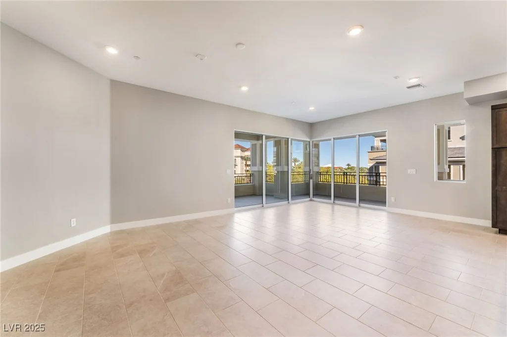 9132 Las Manaitas, Las Vegas, NV 89144