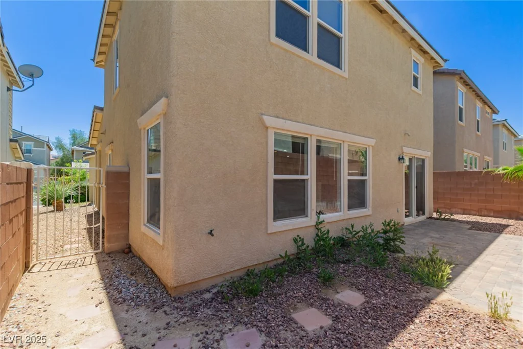104 Big Cliff, North Las Vegas, NV 89031
