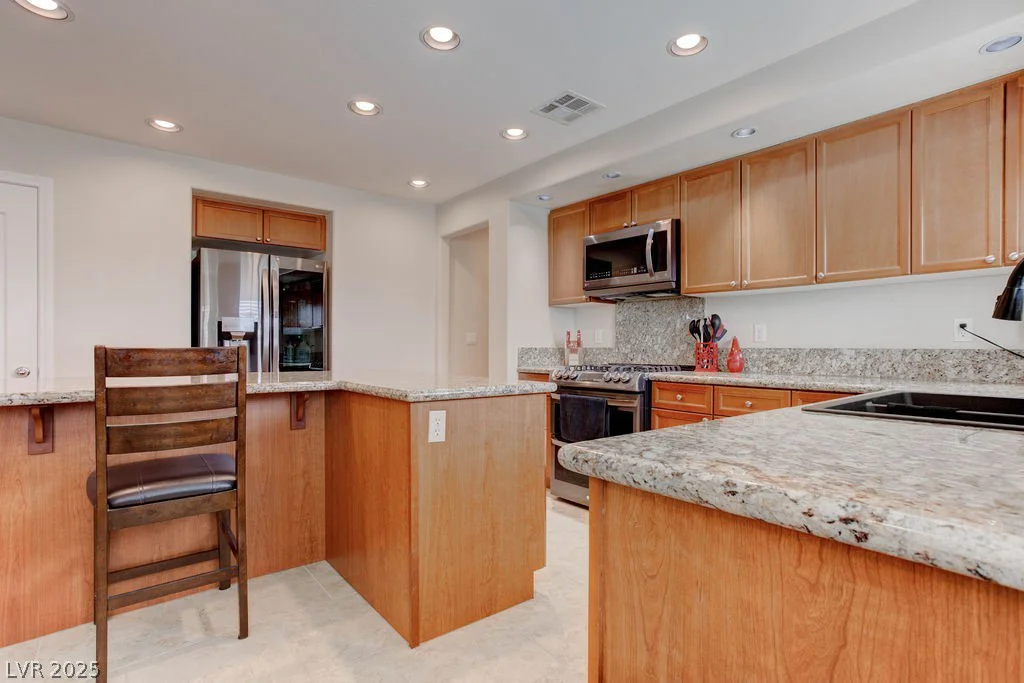 6881 Quiet Peeps, North Las Vegas, NV 89084