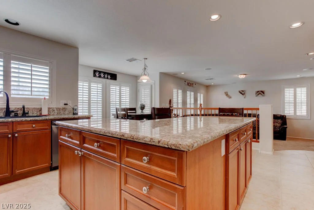 6881 Quiet Peeps, North Las Vegas, NV 89084