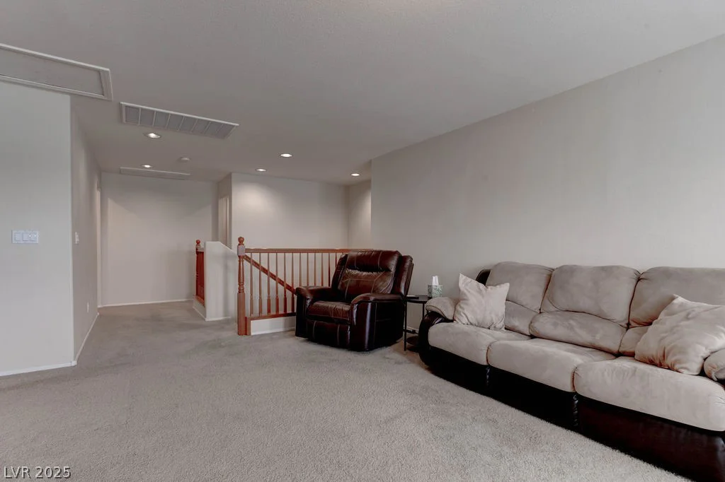 6881 Quiet Peeps, North Las Vegas, NV 89084