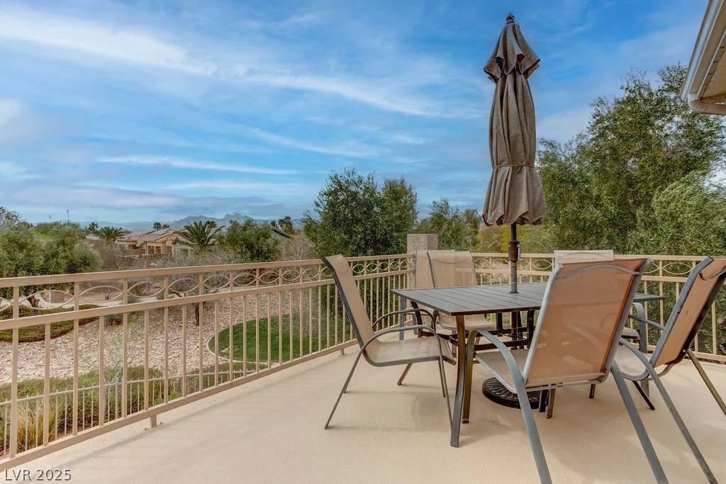 6881 Quiet Peeps, North Las Vegas, NV 89084
