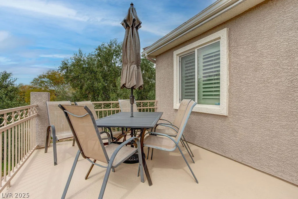 6881 Quiet Peeps, North Las Vegas, NV 89084