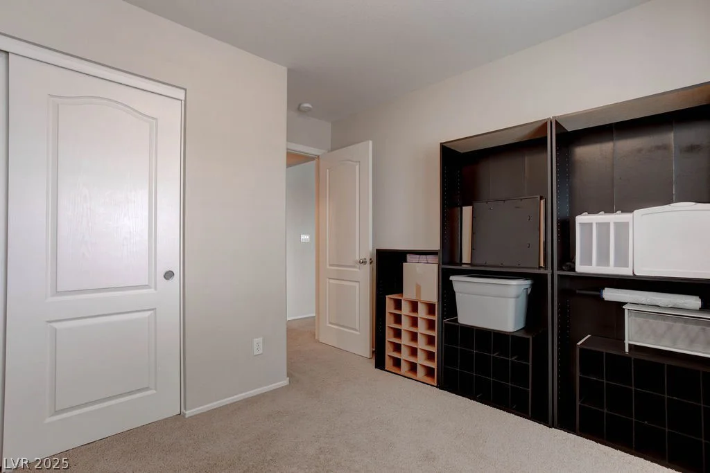6881 Quiet Peeps, North Las Vegas, NV 89084