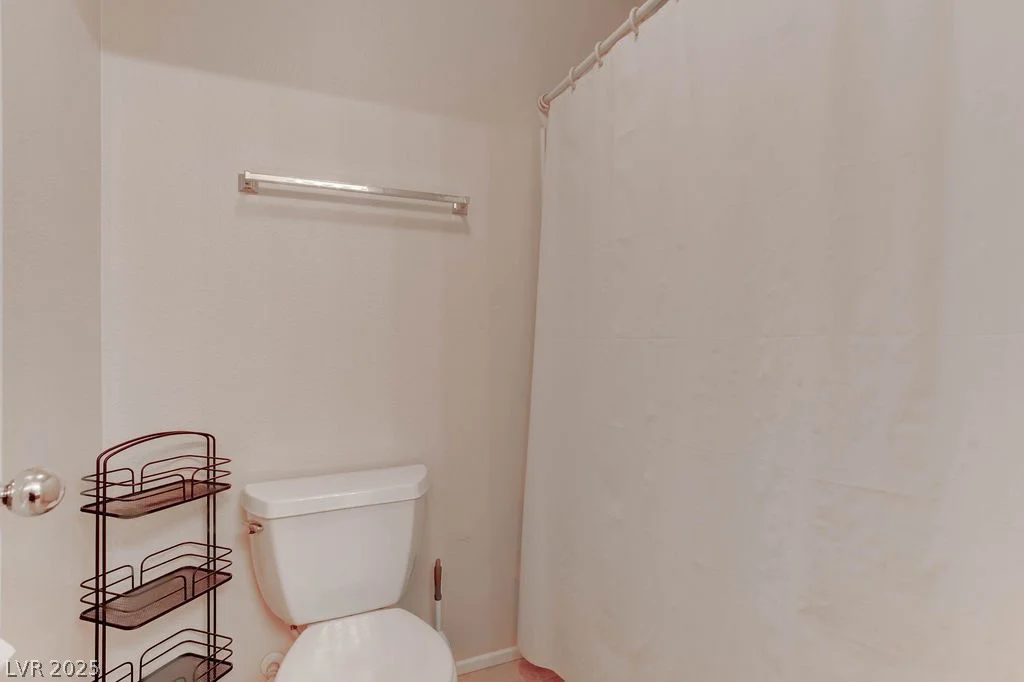 6881 Quiet Peeps, North Las Vegas, NV 89084