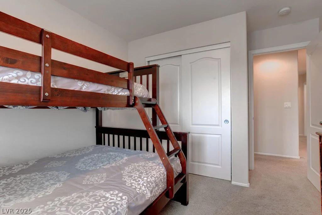 6881 Quiet Peeps, North Las Vegas, NV 89084