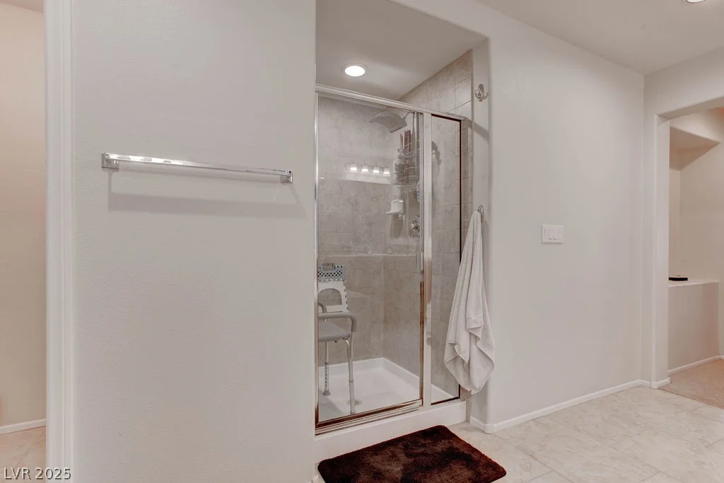 6881 Quiet Peeps, North Las Vegas, NV 89084