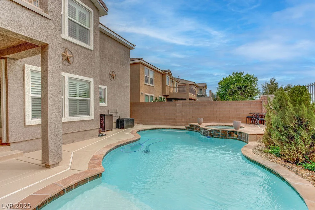 6881 Quiet Peeps, North Las Vegas, NV 89084