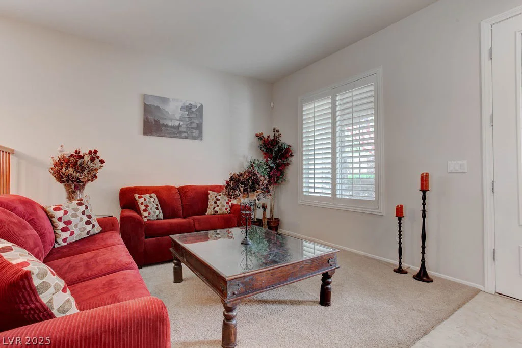 6881 Quiet Peeps, North Las Vegas, NV 89084