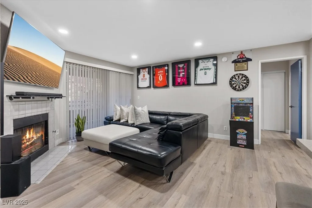 2200 Fort Apache, Las Vegas, NV 89117