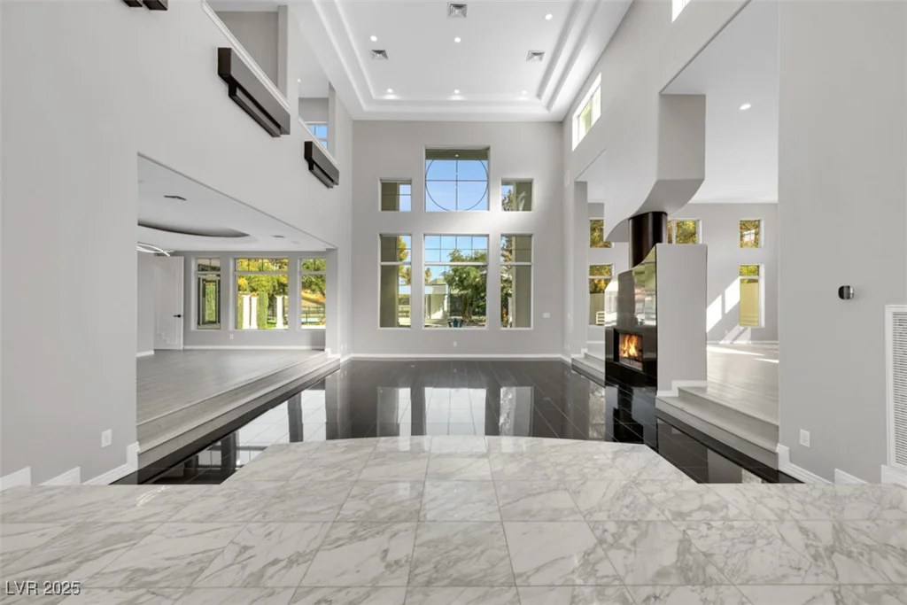 3860 Hildebrand, Las Vegas, NV 89121