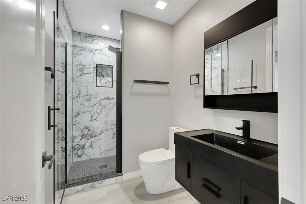 3860 Hildebrand, Las Vegas, NV 89121