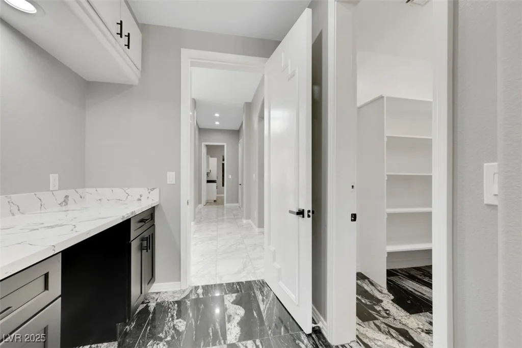 3860 Hildebrand, Las Vegas, NV 89121
