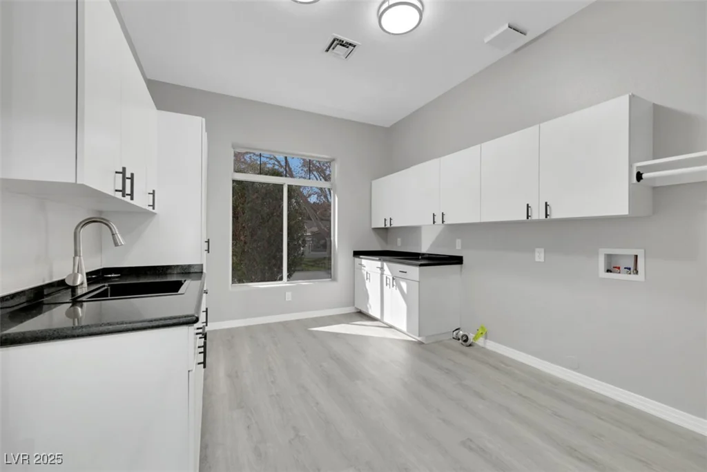 3860 Hildebrand, Las Vegas, NV 89121