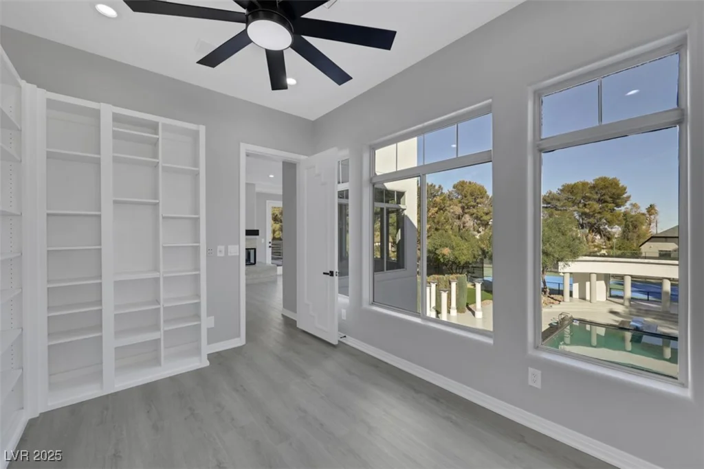 3860 Hildebrand, Las Vegas, NV 89121