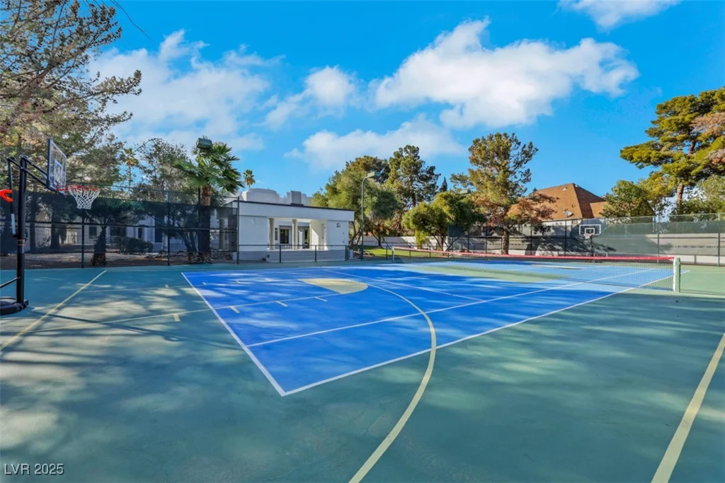 3860 Hildebrand, Las Vegas, NV 89121