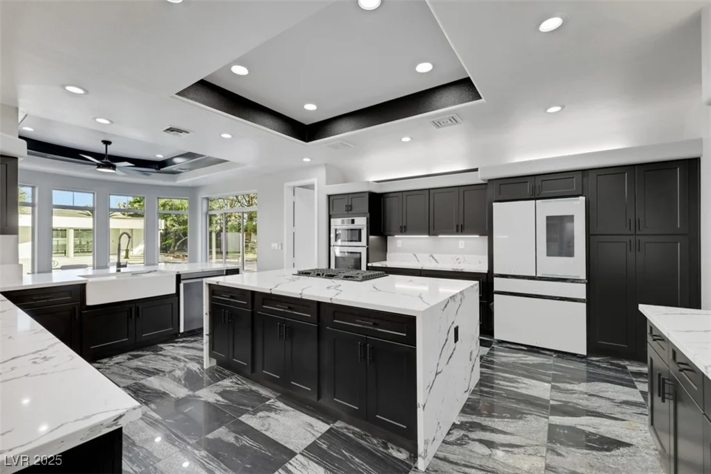 3860 Hildebrand, Las Vegas, NV 89121