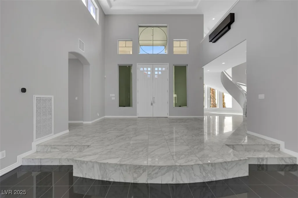 3860 Hildebrand, Las Vegas, NV 89121