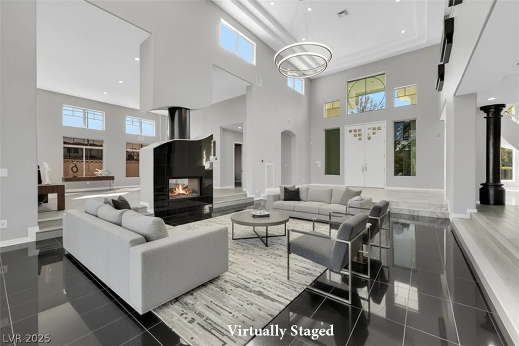 3860 Hildebrand, Las Vegas, NV 89121