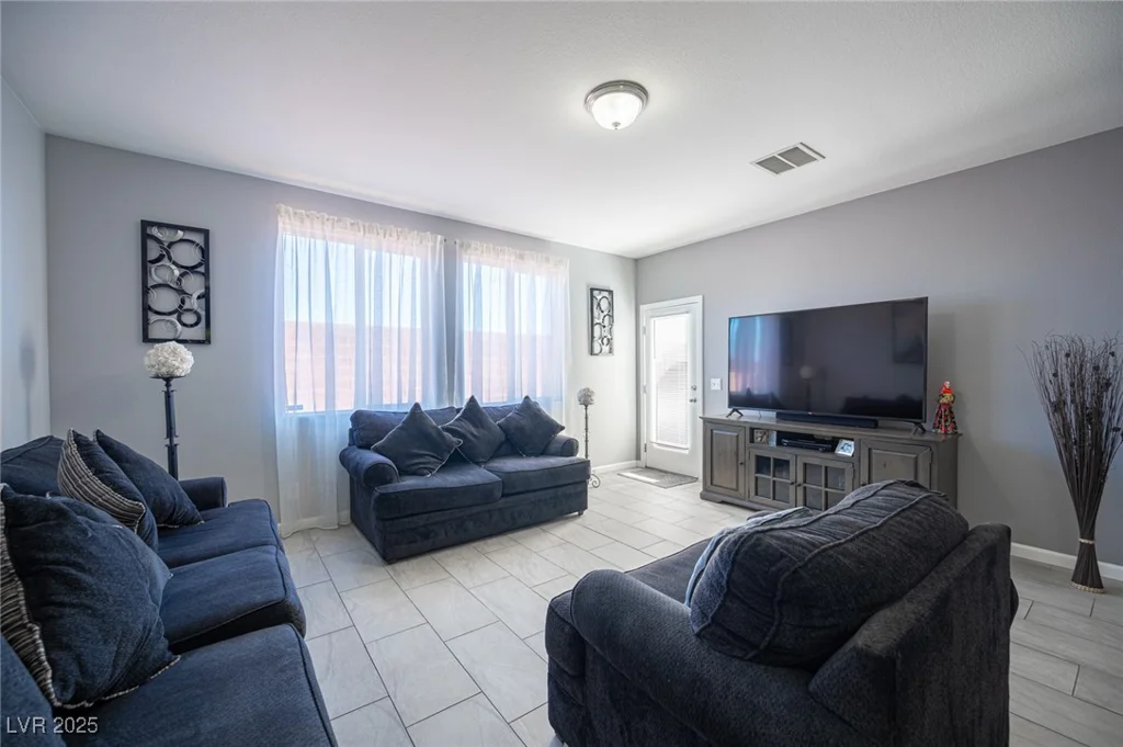 3744 Austell, Las Vegas, NV 89129
