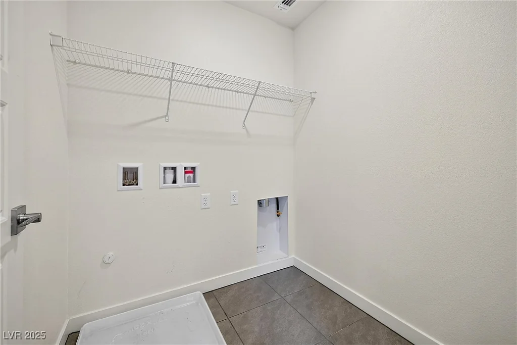 6930 Dandelion Park, Las Vegas, NV 89113