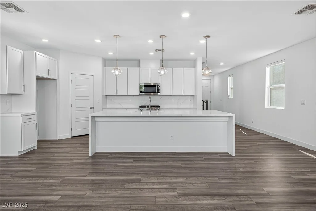 6930 Dandelion Park, Las Vegas, NV 89113