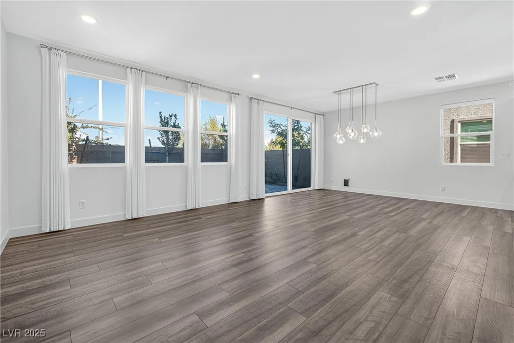 6930 Dandelion Park, Las Vegas, NV 89113