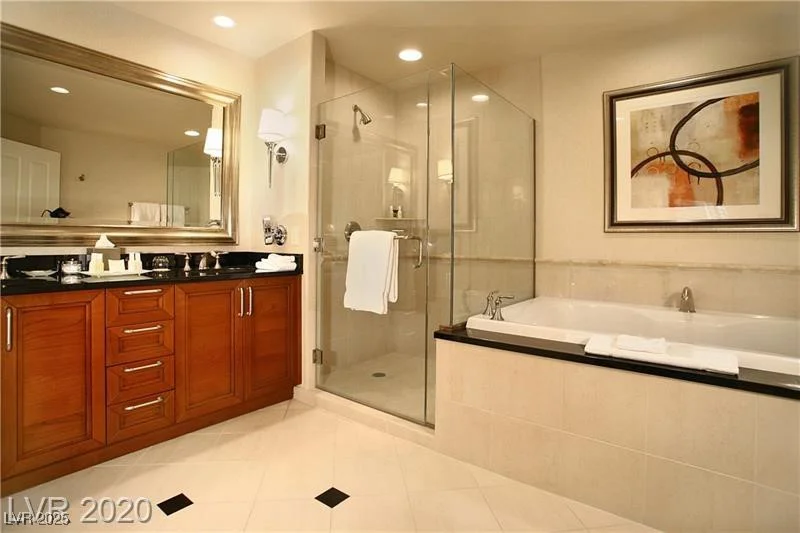 145 Harmon, Las Vegas, NV 89109