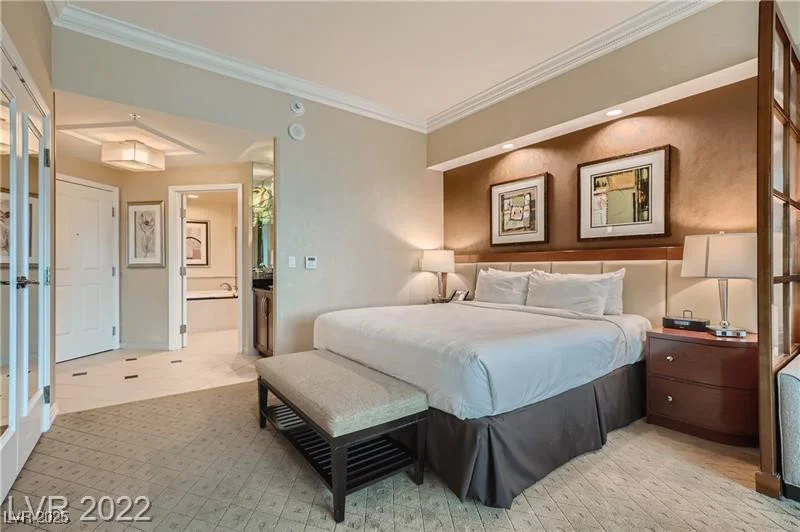 145 Harmon, Las Vegas, NV 89109