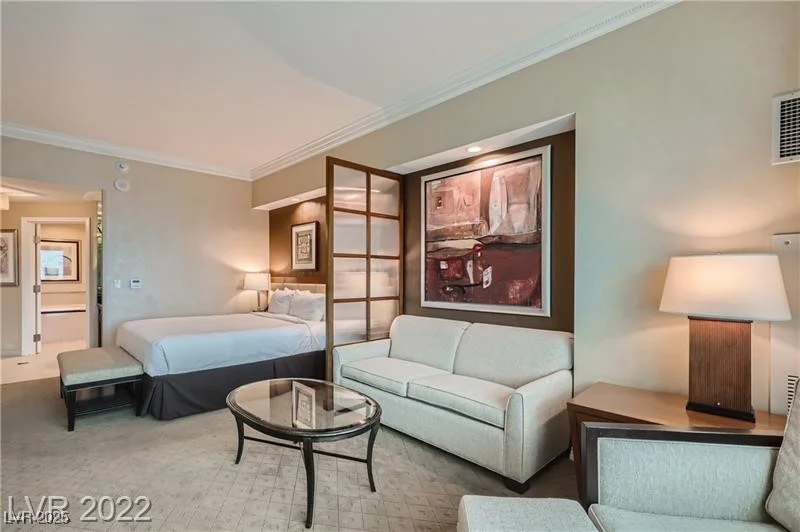 145 Harmon, Las Vegas, NV 89109