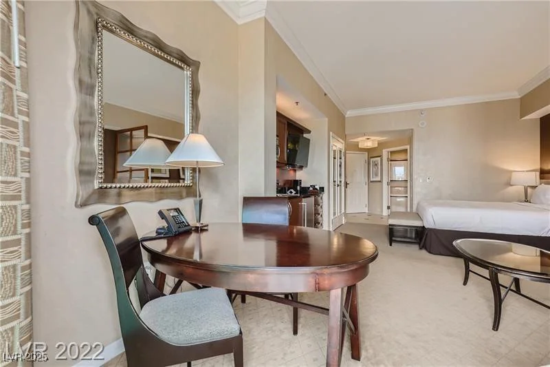 145 Harmon, Las Vegas, NV 89109