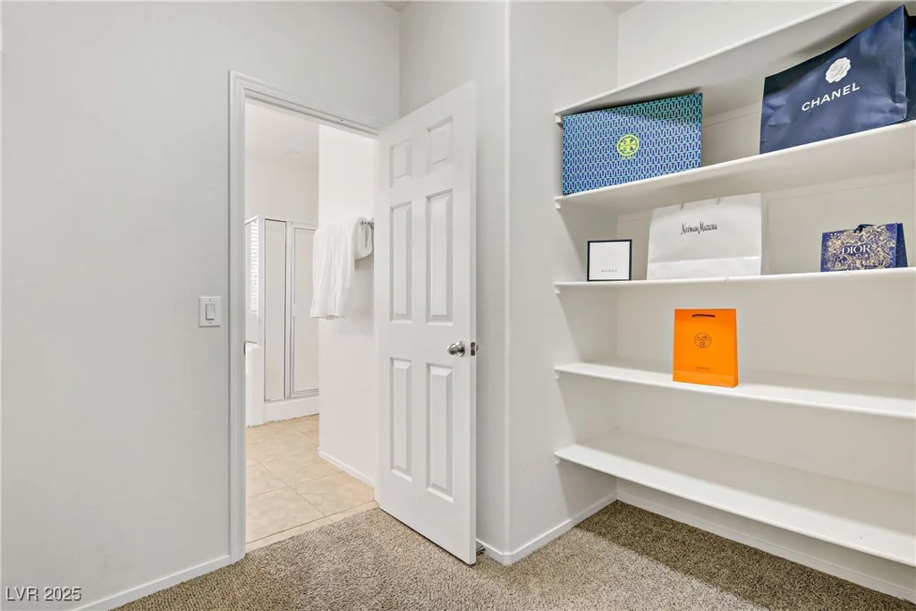 6933 Diver, North Las Vegas, NV 89084