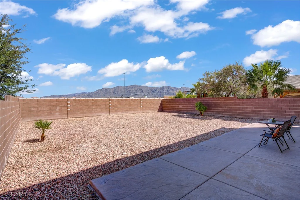 6933 Diver, North Las Vegas, NV 89084