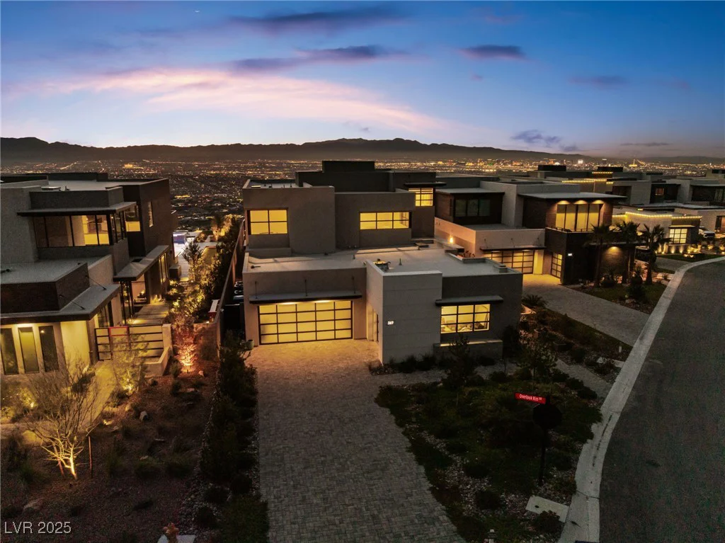 569 Overlook Rim, Henderson, NV 89012