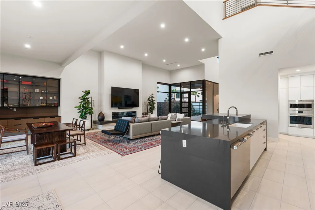 569 Overlook Rim, Henderson, NV 89012