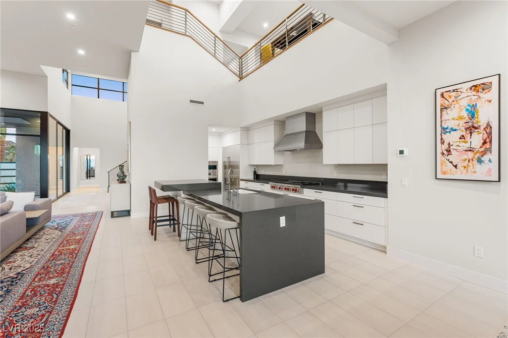 569 Overlook Rim, Henderson, NV 89012