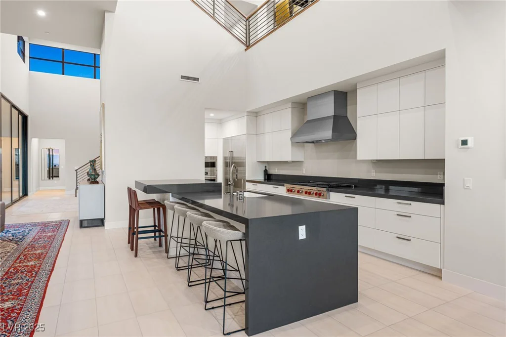569 Overlook Rim, Henderson, NV 89012