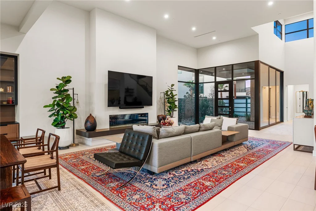 569 Overlook Rim, Henderson, NV 89012