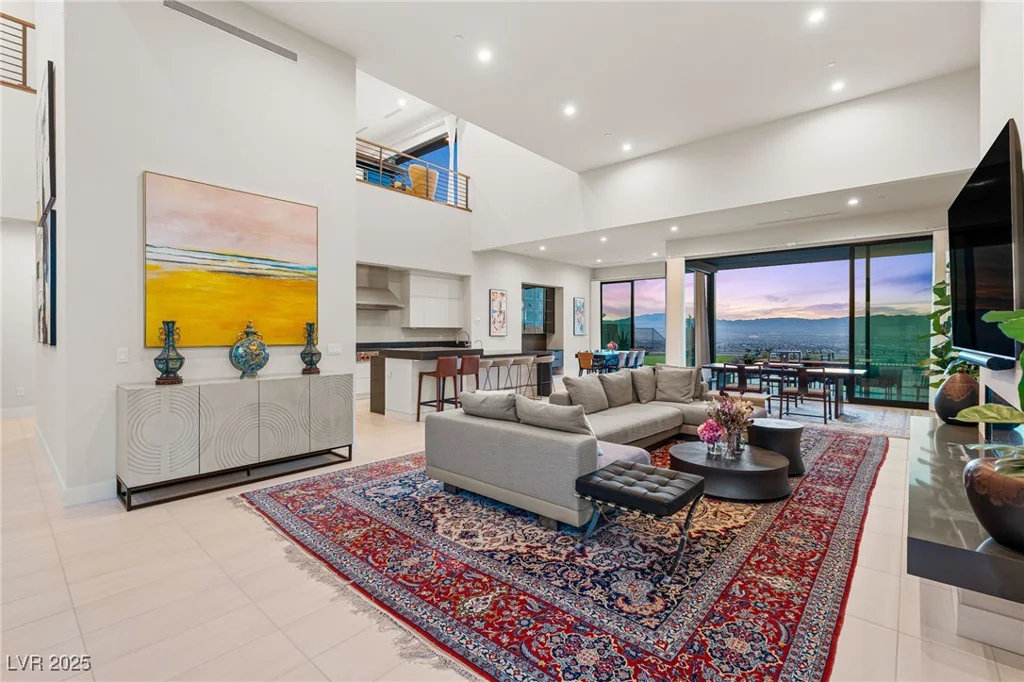 569 Overlook Rim, Henderson, NV 89012