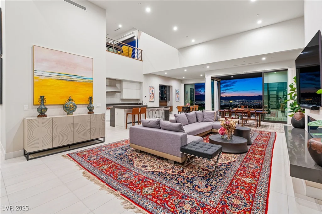 569 Overlook Rim, Henderson, NV 89012