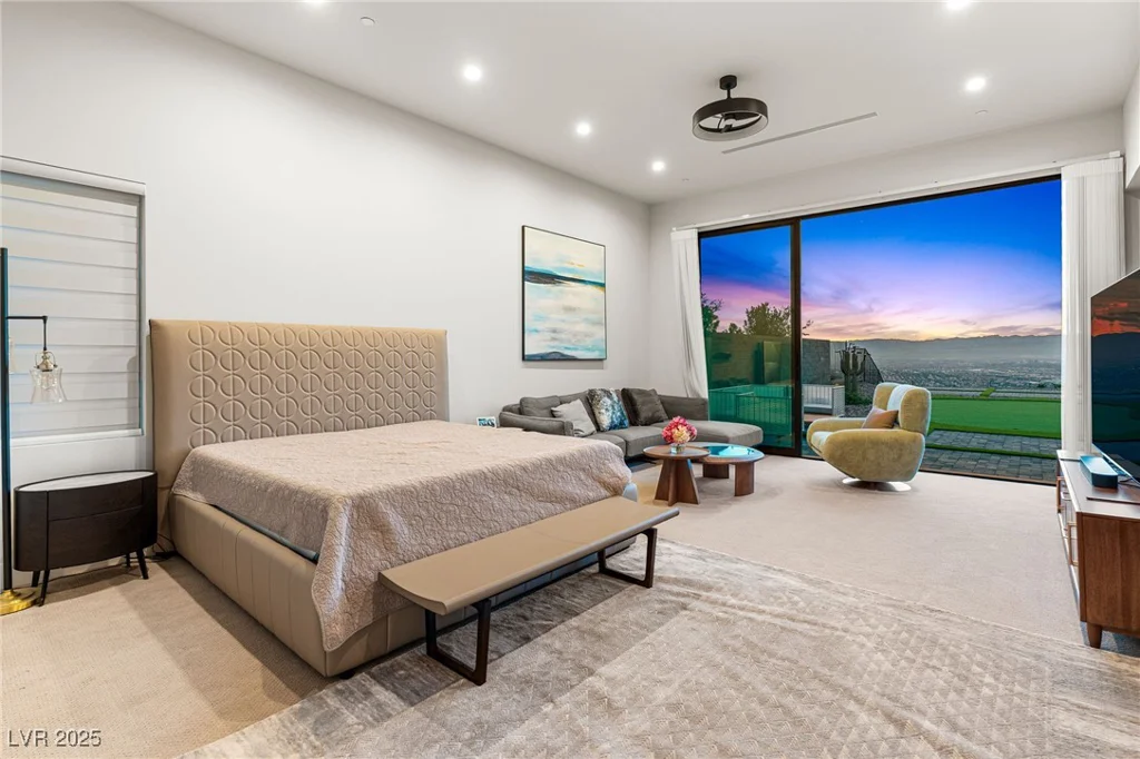 569 Overlook Rim, Henderson, NV 89012