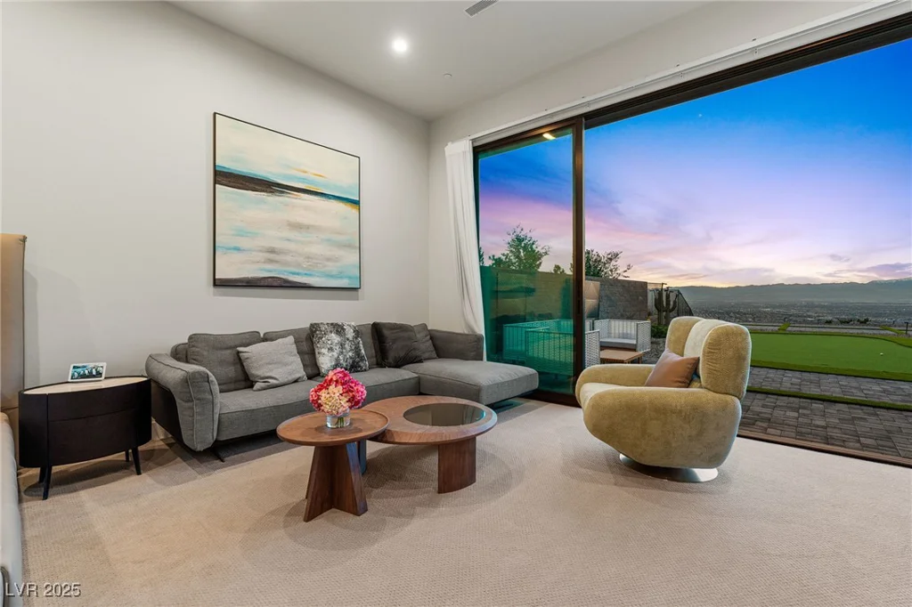 569 Overlook Rim, Henderson, NV 89012